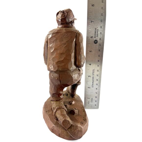 Red Mill Mfg. Hunter with Rifle Sculpture Signed R. Wetherbee (1991) Made In USA - Picture 4 of 7